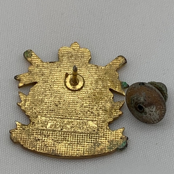 Vintage 90s New York Yankees Gold Tone Collectible Lapel Pin - Picture 6 of 10